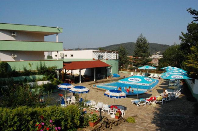 Hotel Seasons Tryavna Exterior foto