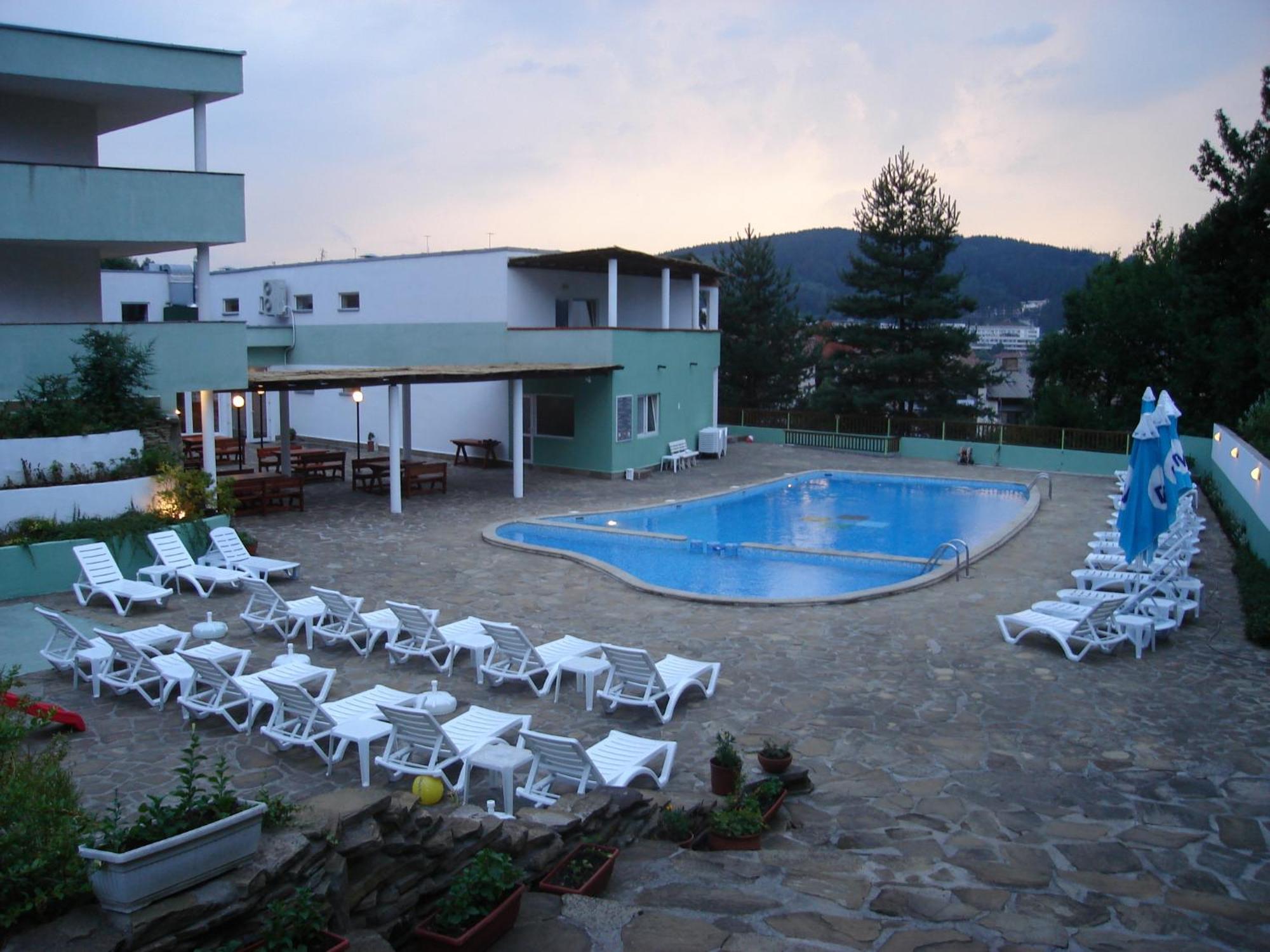 Hotel Seasons Tryavna Exterior foto