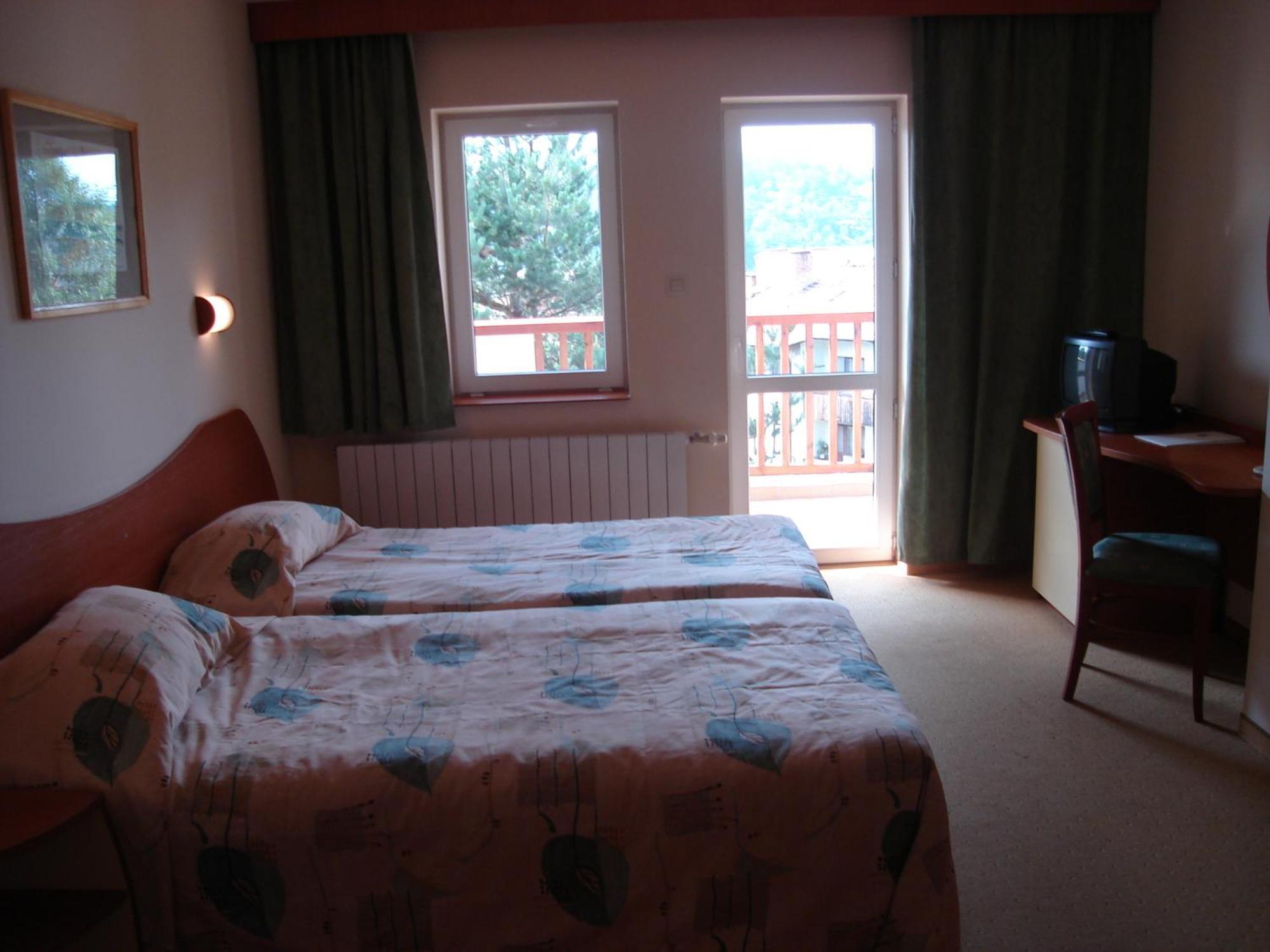 Hotel Seasons Tryavna Exterior foto